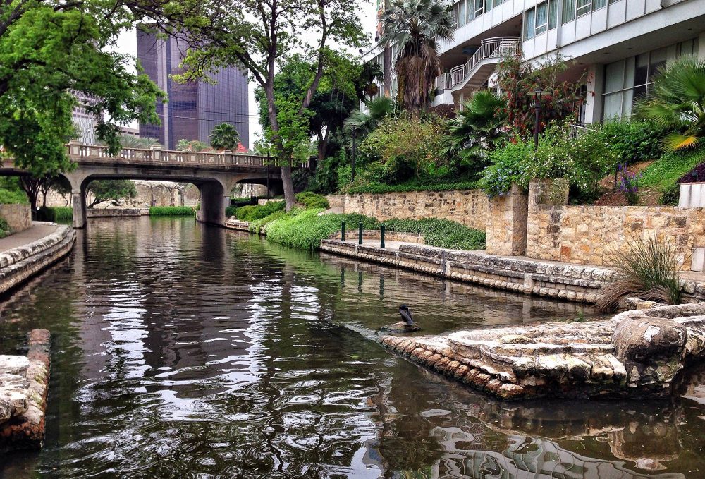 elope in texas Riverwalk San Antonio