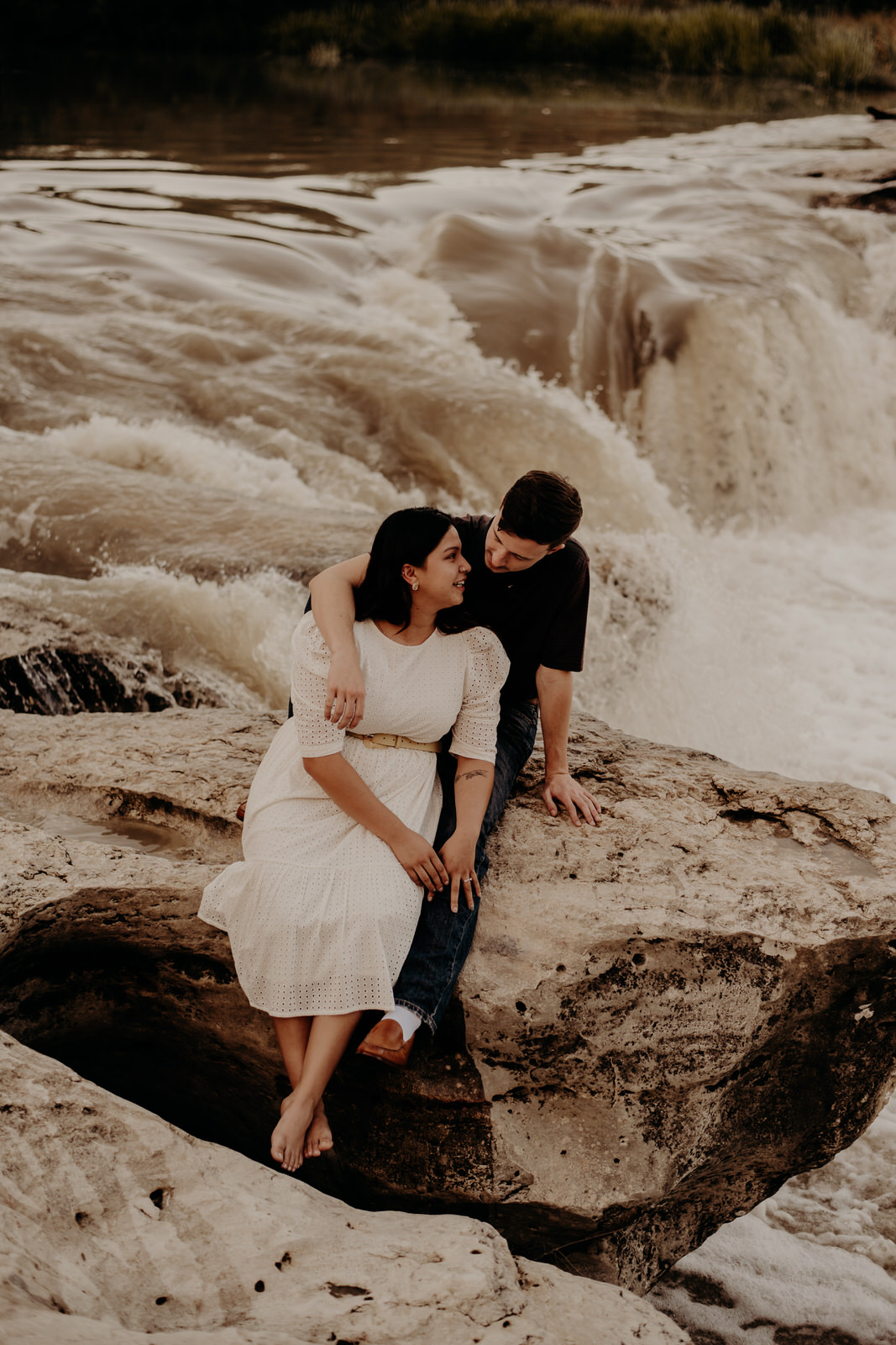 texas elopement on river by texas elopement photographer